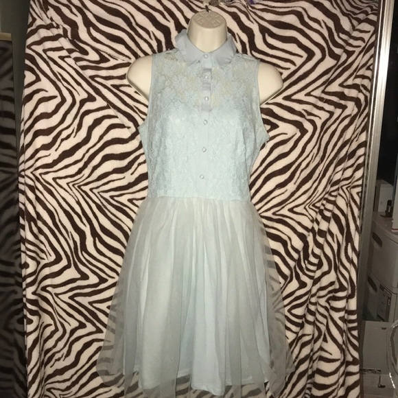 LC Lauren Conrad Dresses & Skirts - Lauren Conrad size 4 light blue beautiful dress 💕